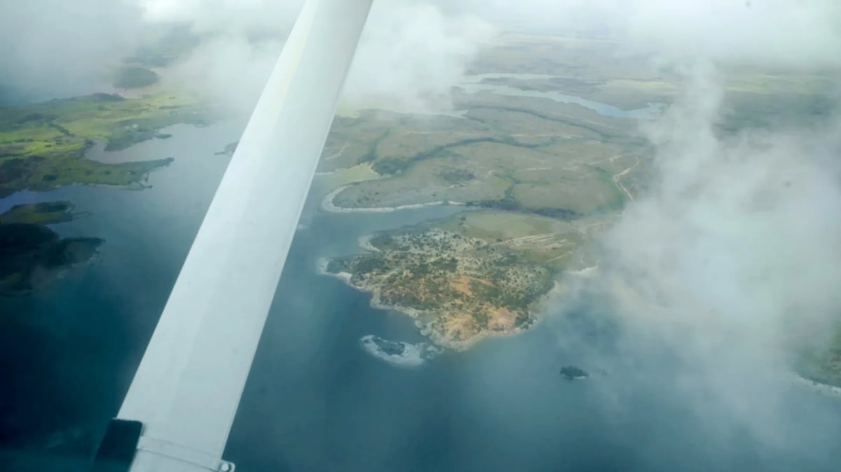 A frame from El Father Plays Himself