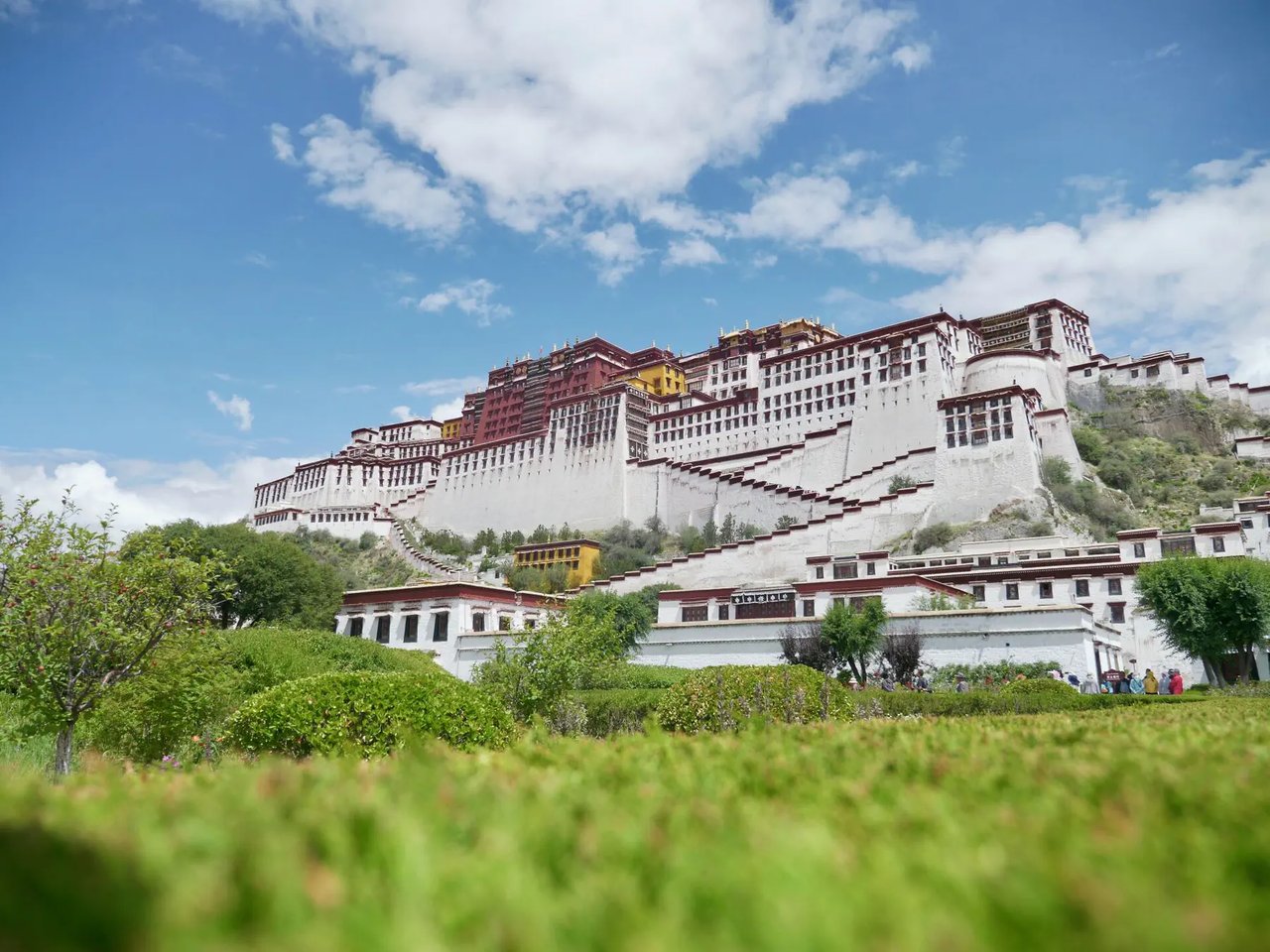 Open The road to the Tsangpo image